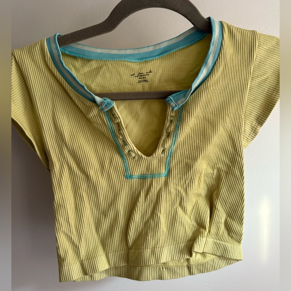 Urban outfitter Women's CropTop - Picture 1 of 2